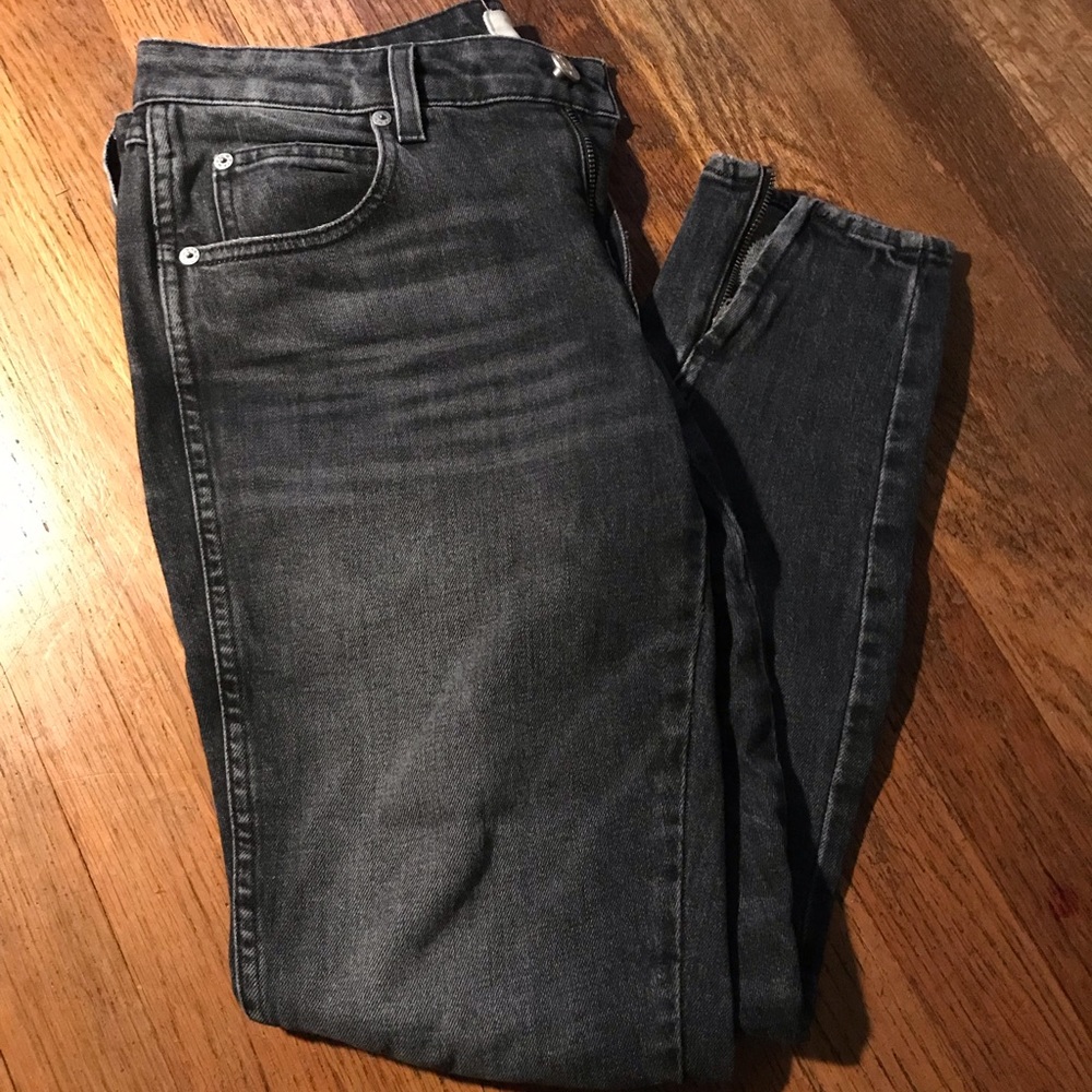 AMO Jeans